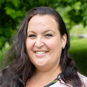 Carola Dogan